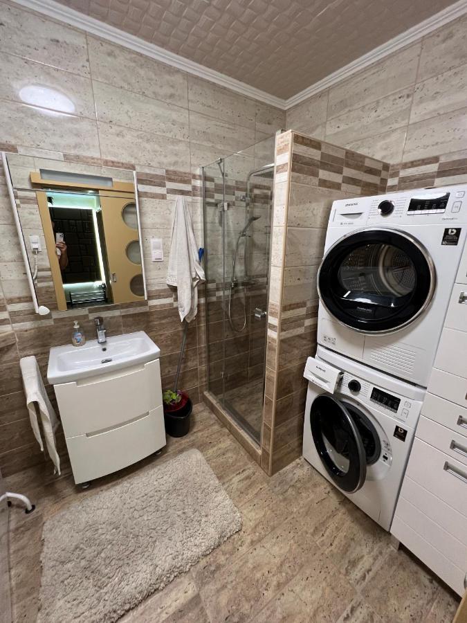 Appartement Párizsi Udvar Prémium Apartman à Debrecen Extérieur photo