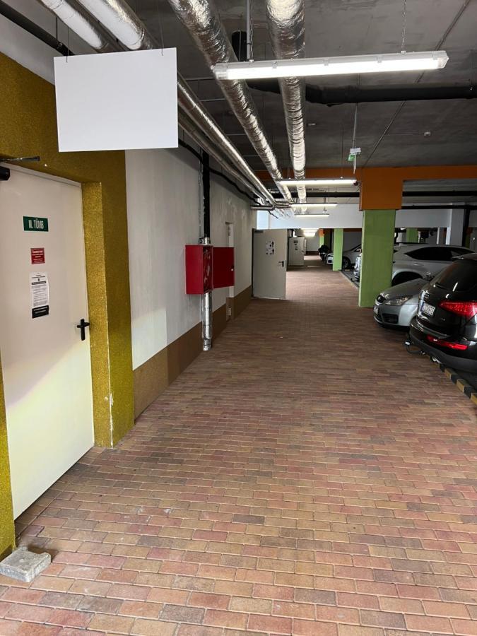 Appartement Párizsi Udvar Prémium Apartman à Debrecen Extérieur photo