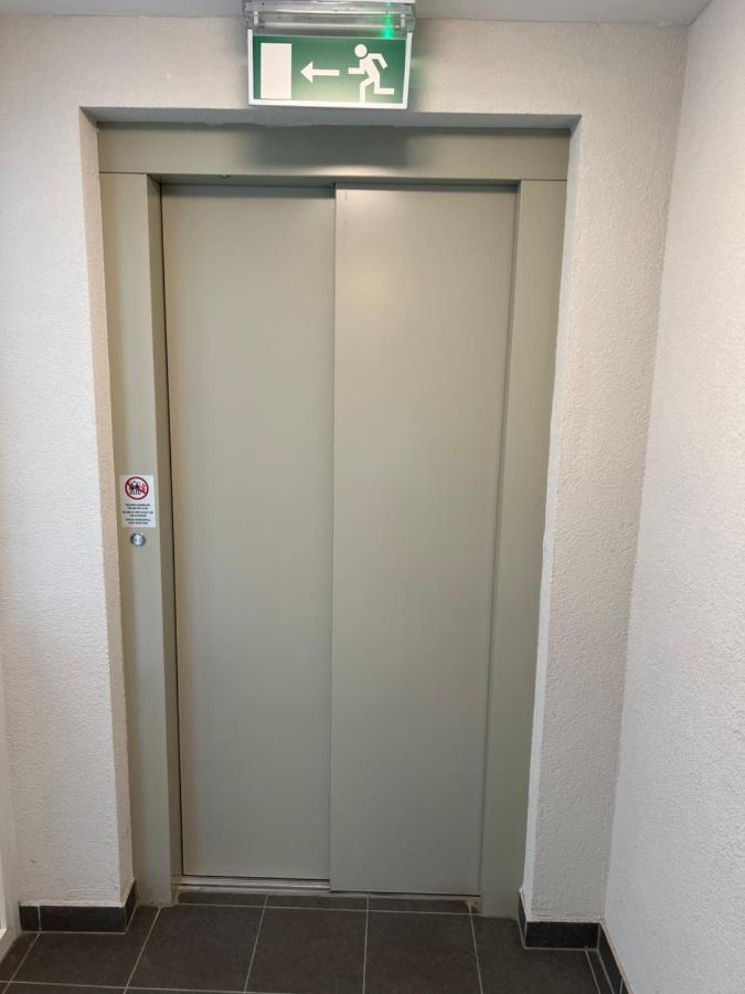 Appartement Párizsi Udvar Prémium Apartman à Debrecen Extérieur photo